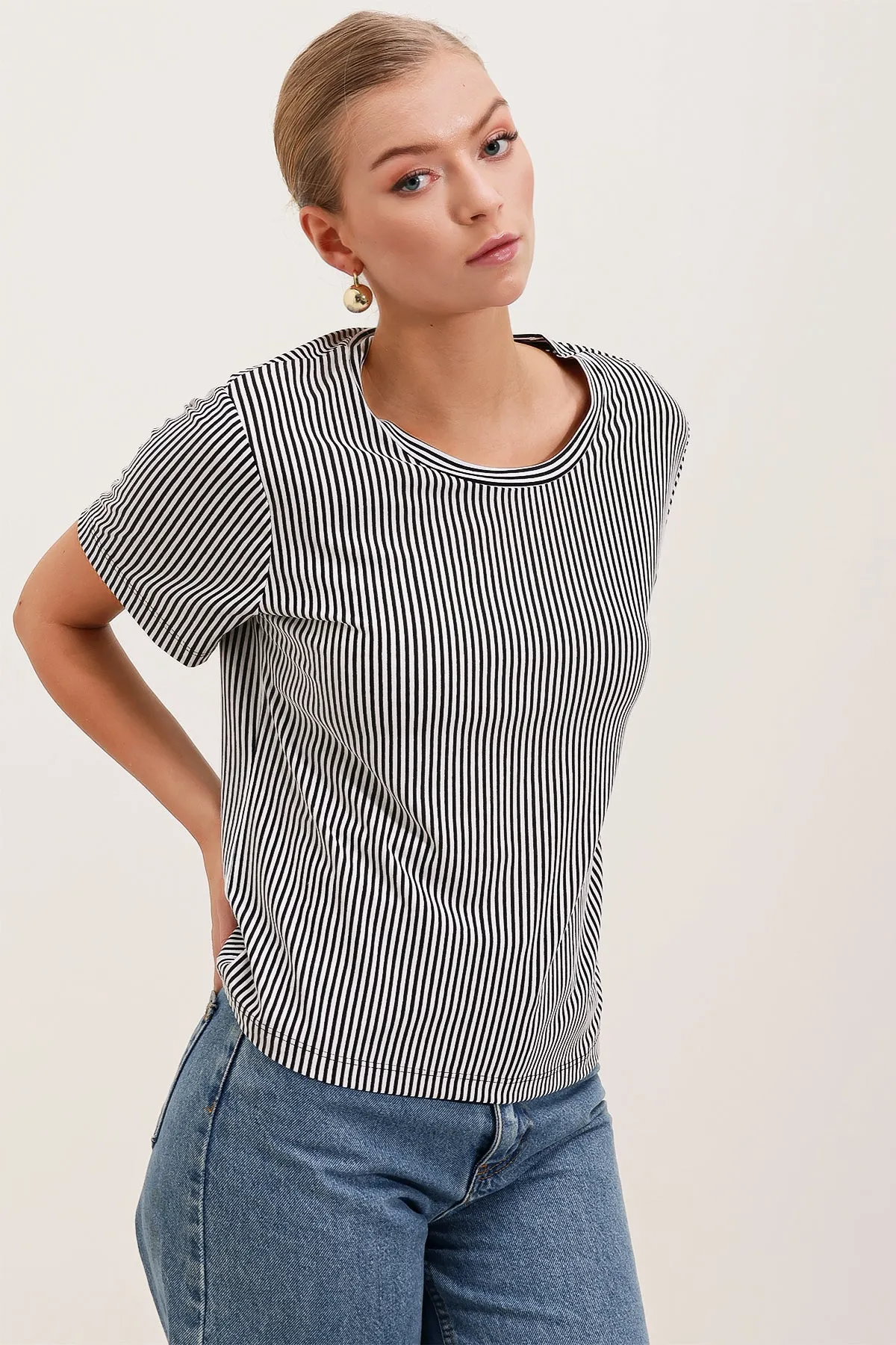 4313 çizgili basic tişört