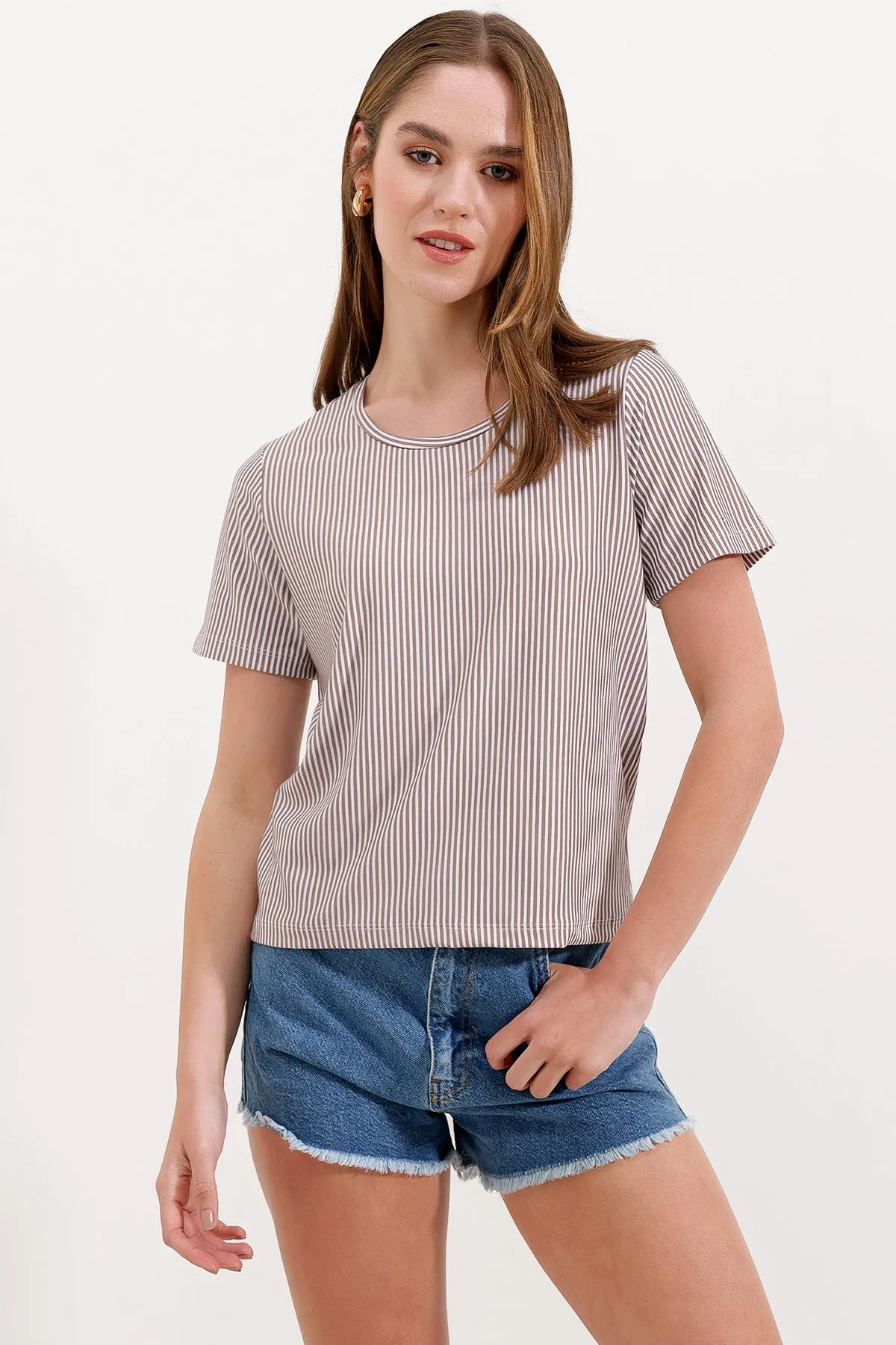 4313 çizgili basic tişört