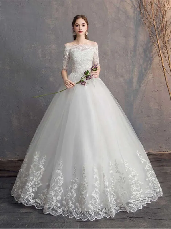 Elegant Lace-Up Tulle Ball Gown Wedding Dresses
